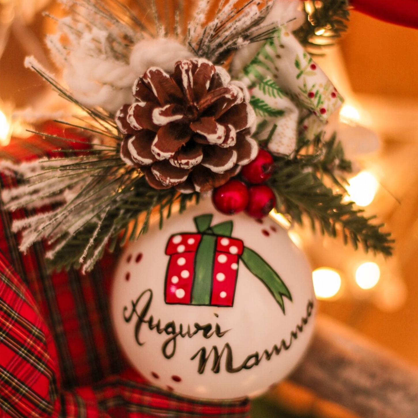Sfera di Natale in Vetro Pacchetto Regalo Dipinta a Mano