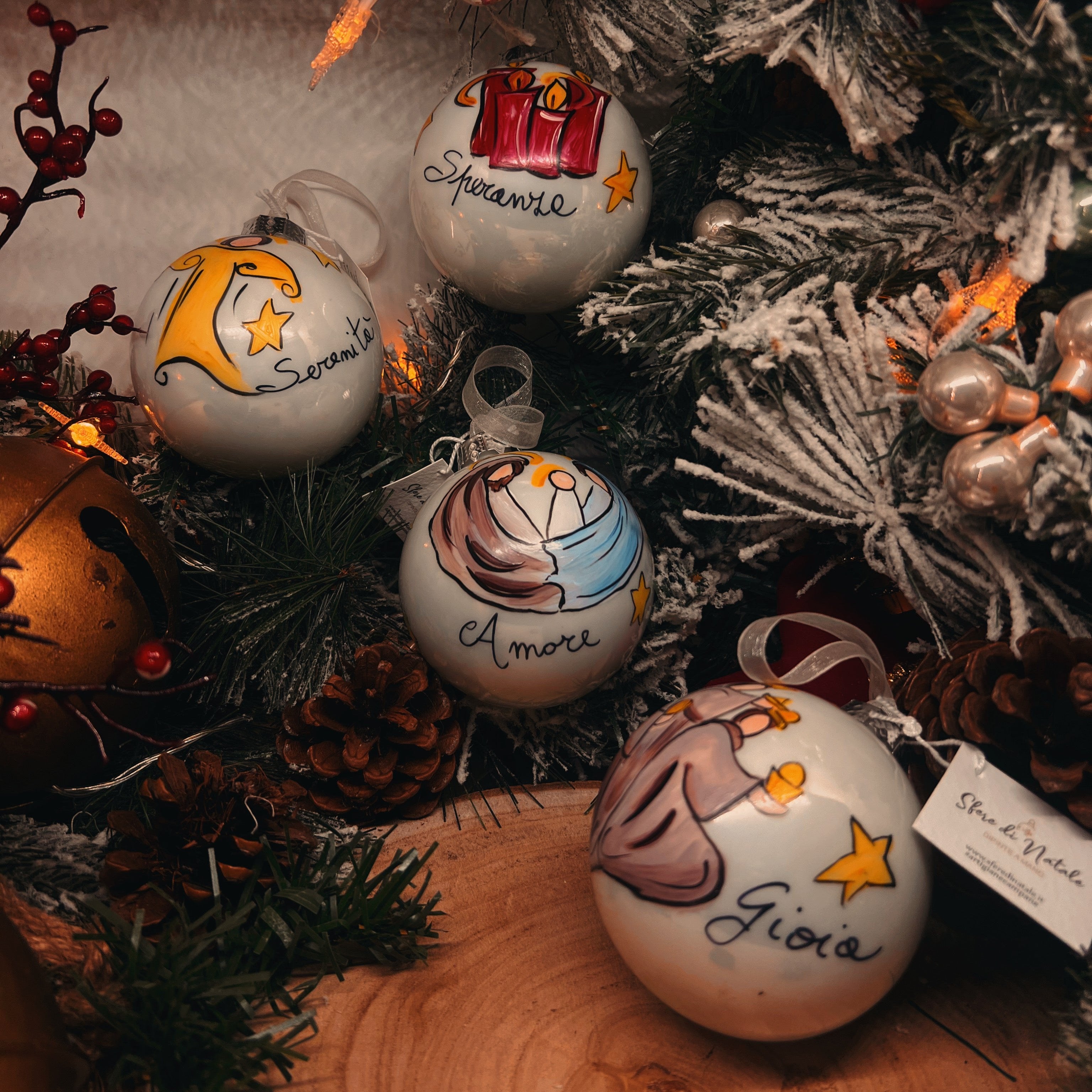 KIT 4 Sfere di Natale in Vetro Personalizzate Soggetti Natività, Angelo, Candele, Re Magi Dipinta A MANO 8cm Ø