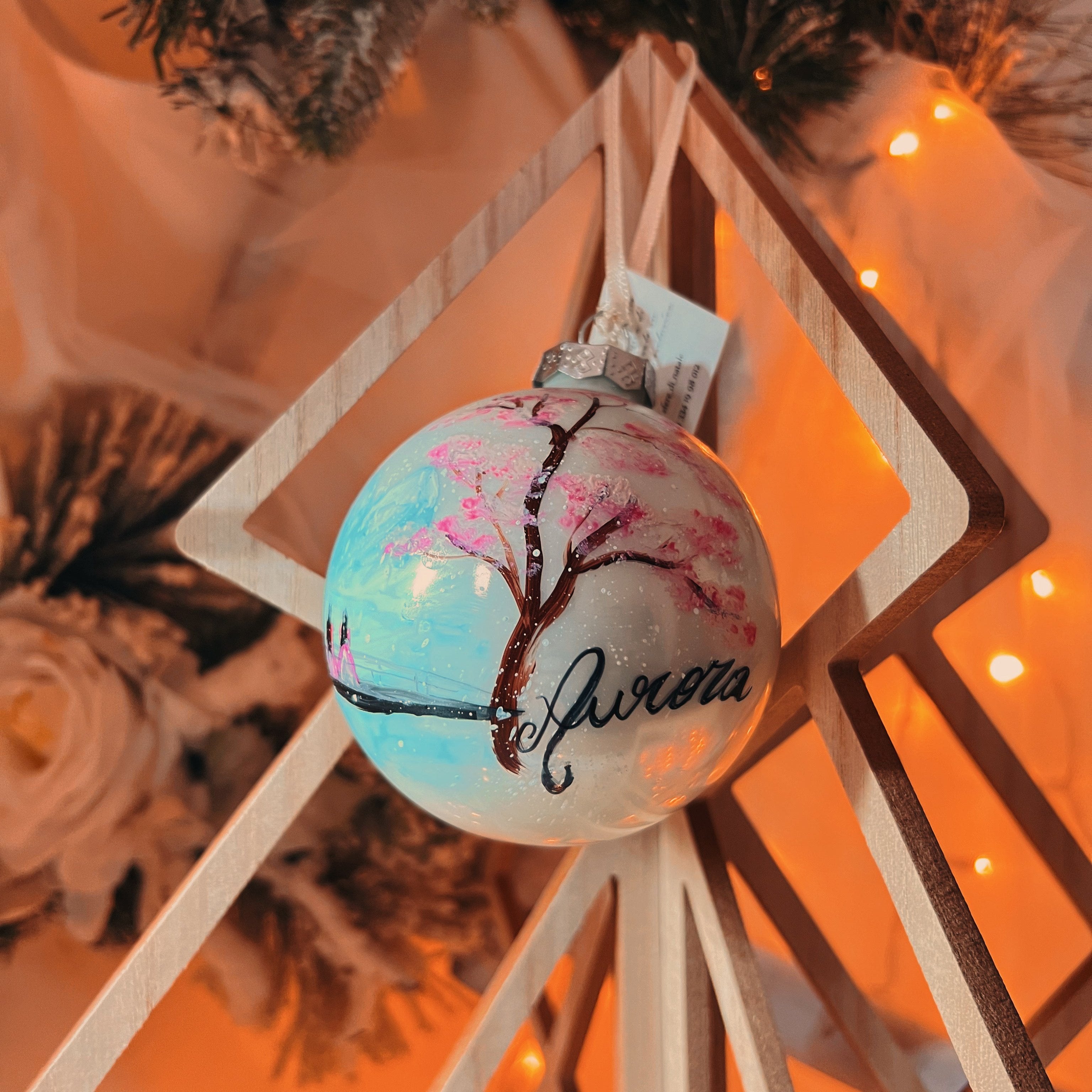 Sfera di Natale in Vetro Sakura Fiori di Ciliegio Dipinta A Mano