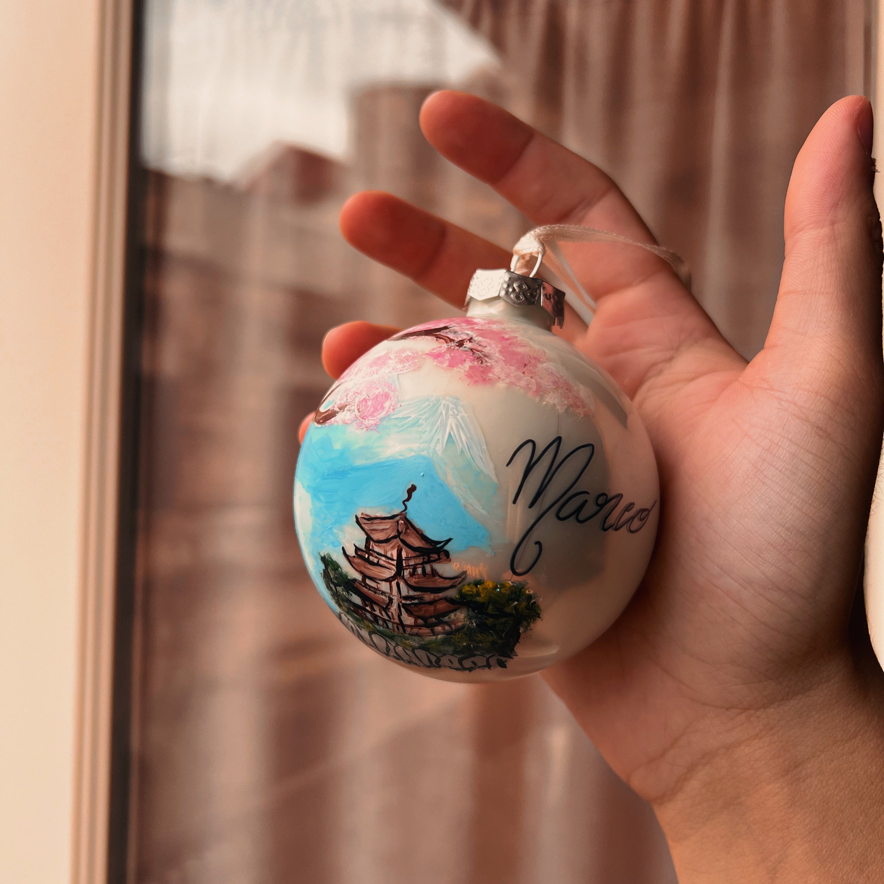 Sfera di Natale in Vetro Sakura Tera Dipinta A Mano