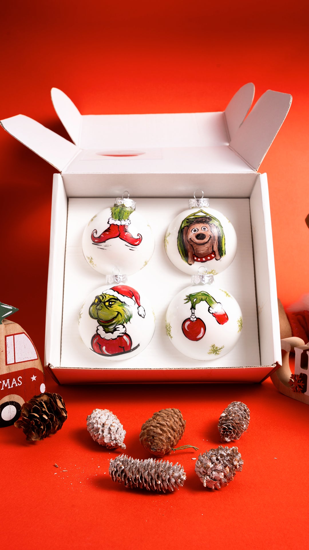 Sfera di Natale in Vetro Personalizzata GRINCH Dipinta a Mano