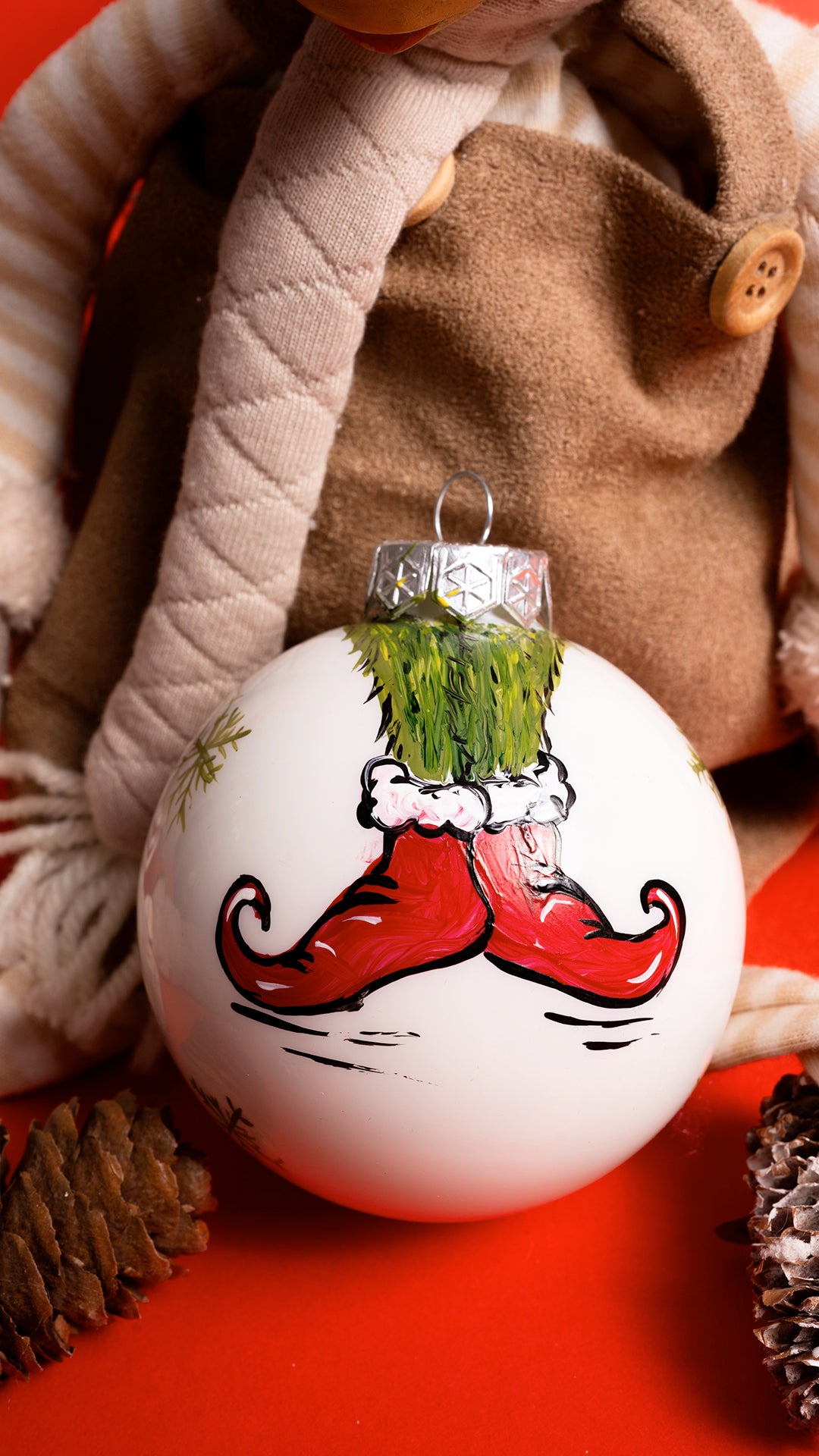 Sfera di Natale in Vetro Personalizzata PIEDI DEL GRINCH Dipinta a Mano